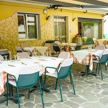 Albergo Olivo Belluno Veronese ภายนอก รูปภาพ