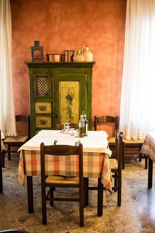 Albergo Olivo Belluno Veronese ภายนอก รูปภาพ